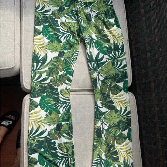 Guess Green Leaf Print Women's Flare Jeans - Picture 1 of 2